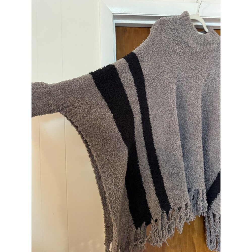 Barefoot Dreams Poncho Brown Black Accent Tassel One Size - Picture 3 of 5
